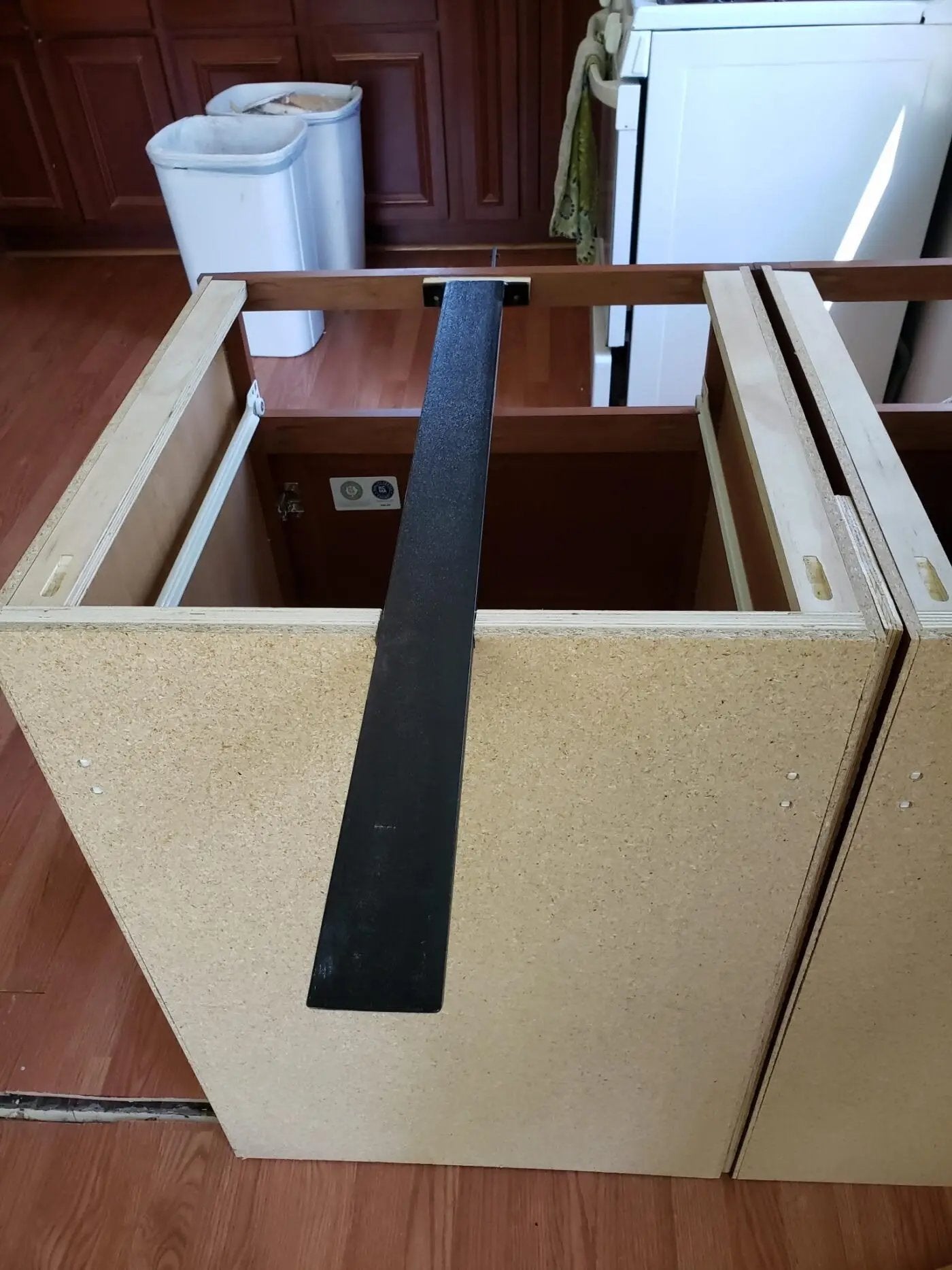 Hidden Island Countertop Bracket