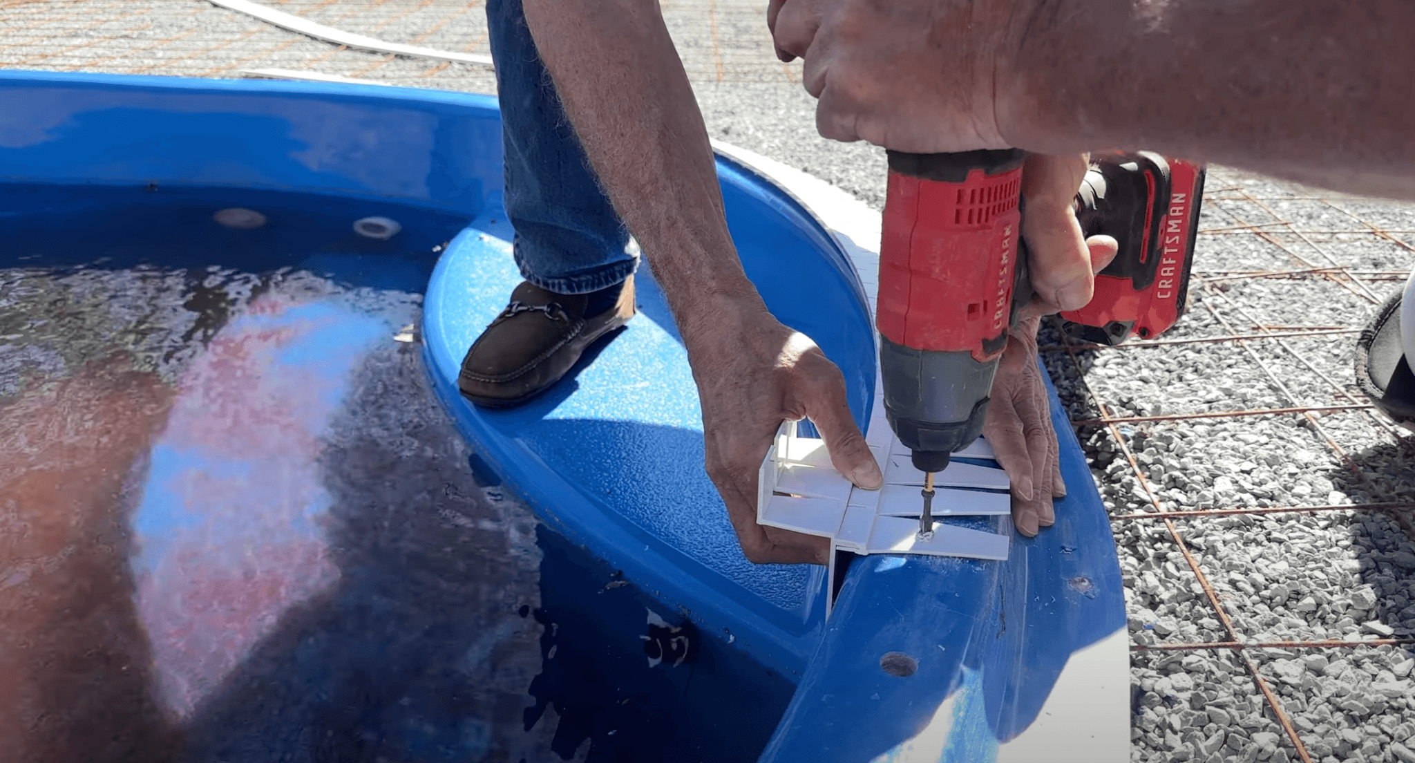 Installing Z Poolform Receiver Track on fiberglass pool with narrow top wall - Concrete Countertop Solutions